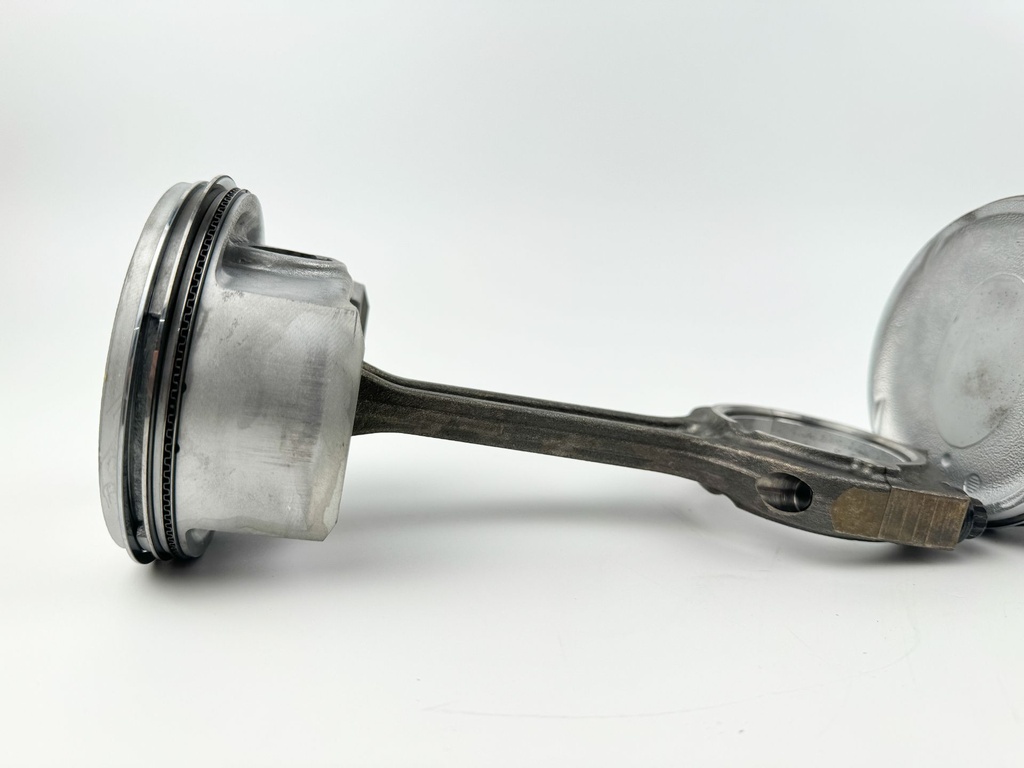 2018 Yamaha 150 HP 4 Stroke Outboard Piston & Connecting Rod Set 63P-W1165-10-00 OEM