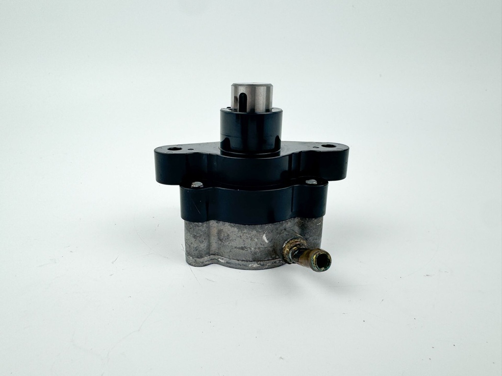 2018 Yamaha 150 HP 4 Stroke Outboard Fuel Pump 63P-24410-20-00 OEM