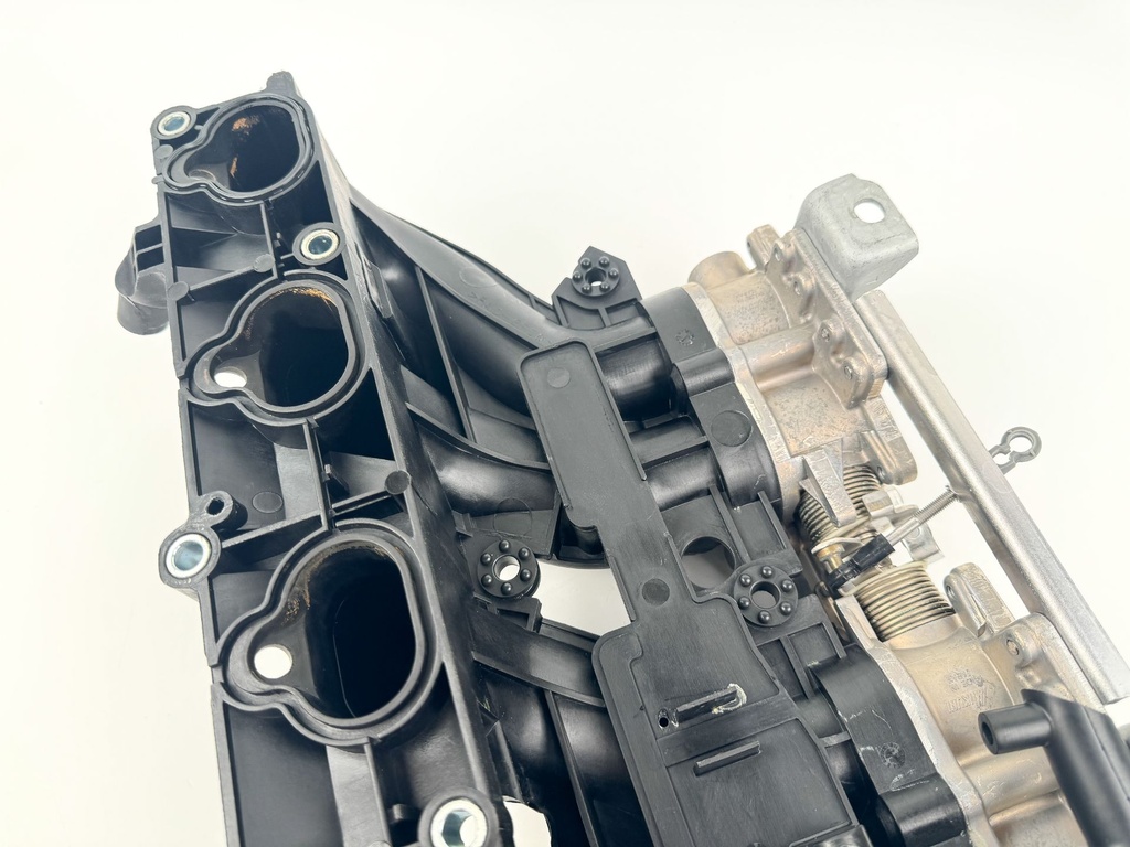 2018 Yamaha 150 HP 4 Stroke Outboard Intake Manifold & Throttle Body 63P-13751-20-00 OEM