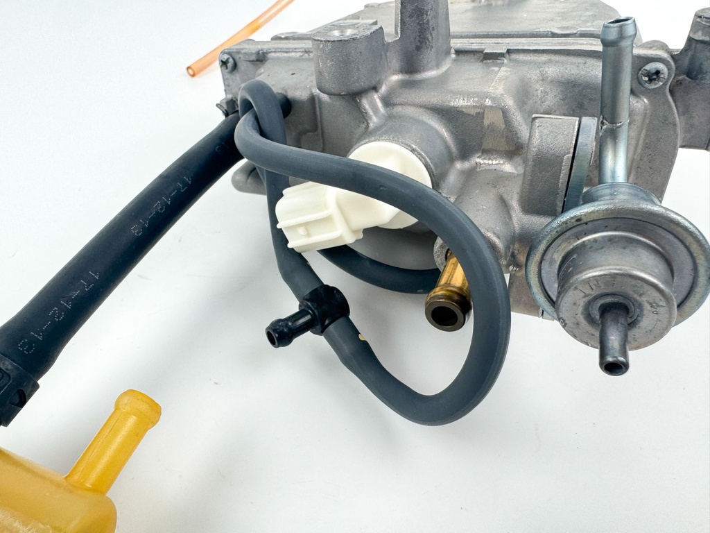 2018 Yamaha 150 HP 4 Stroke Outboard VST Float Chamber Assembly 63P-14180-20-00 OEM