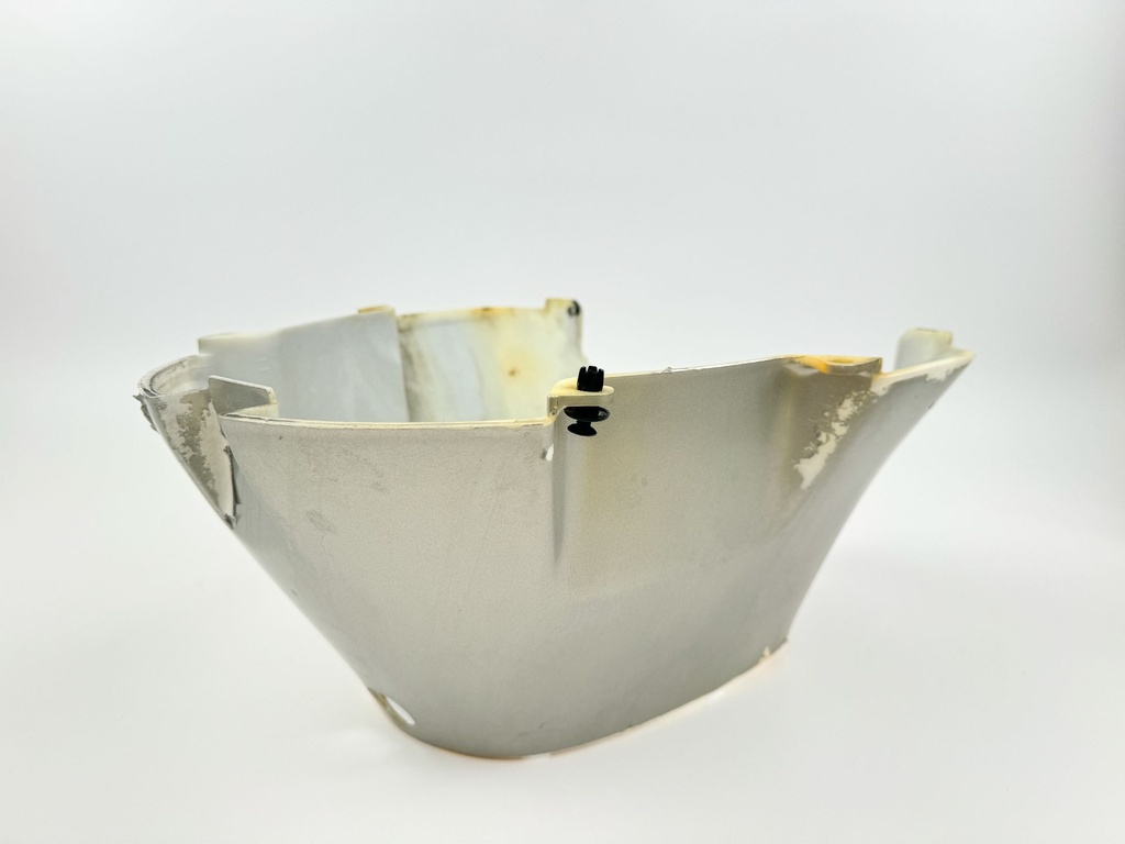 2002 Honda 40 HP 4 Stroke Outboard Lower Apron Cover 63701-ZV5-010ZA OEM