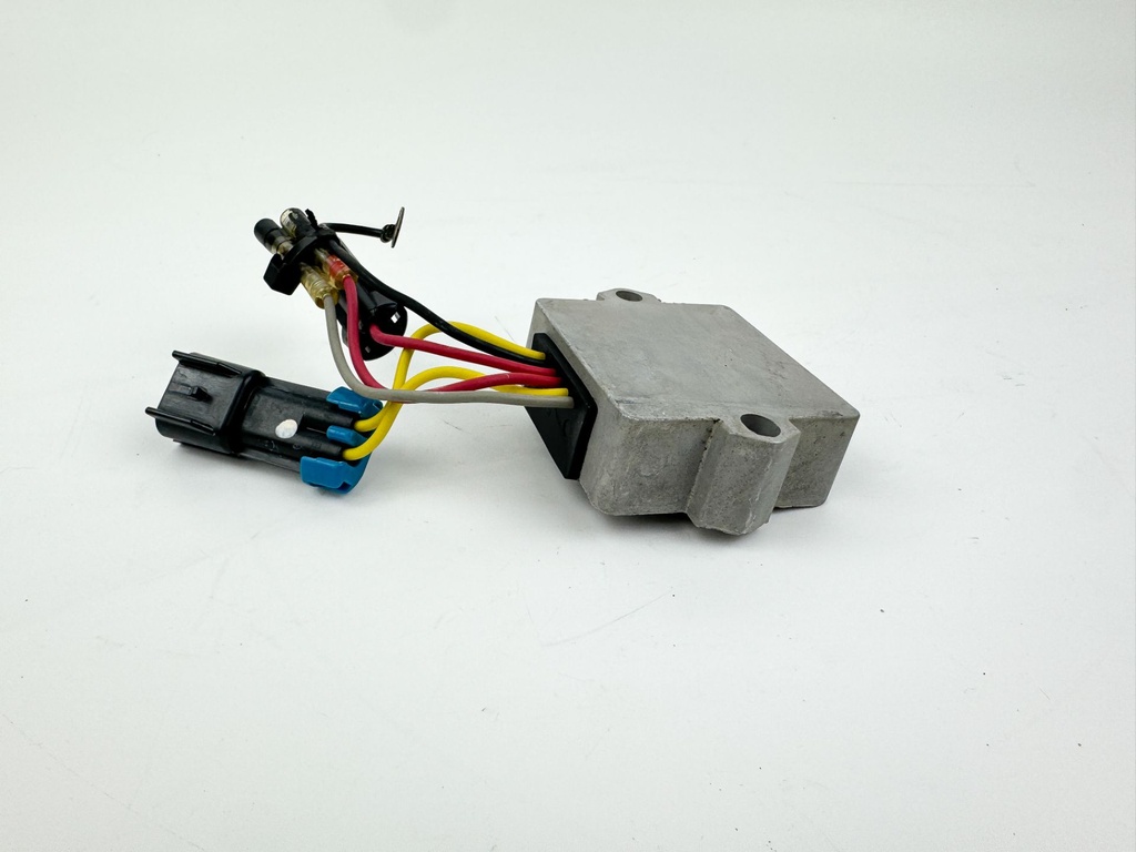 2003 Mercury 150 HP 2 Stroke Outboard Voltage Regulator 883072T2 OEM