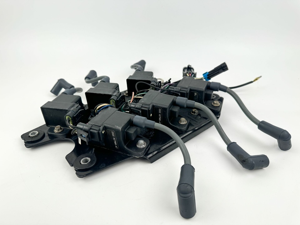 2003 Mercury 150 HP 2 Stroke Outboard Ignition Coil Set W/ Plate 827509T7 OEM