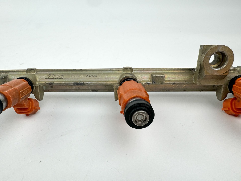 2005 Yamaha 115 HP 4 Stroke Outboard Fuel Injector Set W/ Rail OEM