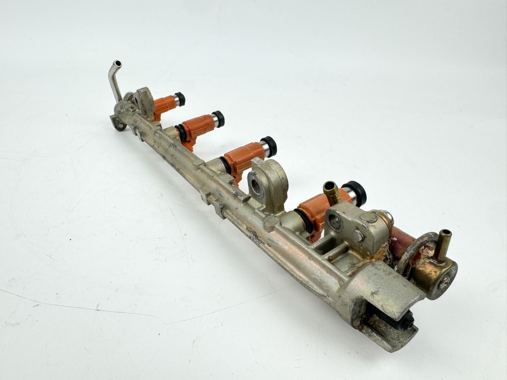 2005 Yamaha 115 HP 4 Stroke Outboard Fuel Injector Set W/ Rail OEM