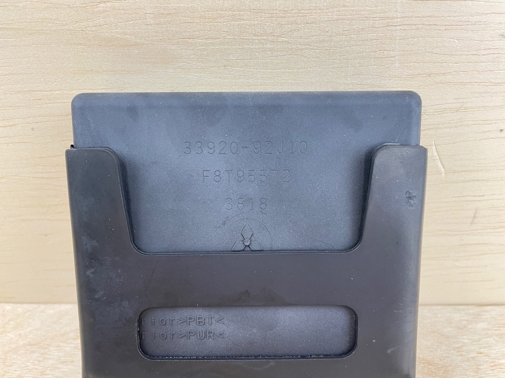 2004 Johnson Suzuki 140HP 4 Stroke Outboard Engine Control Unit ECU 5034608