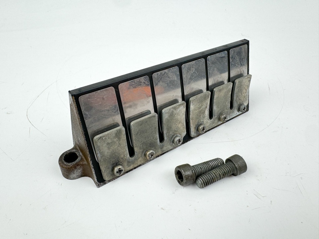 2009 Mercury 75 HP 2 Stroke Outboard Optimax Reed Valve Assembly 828623T4 OEM