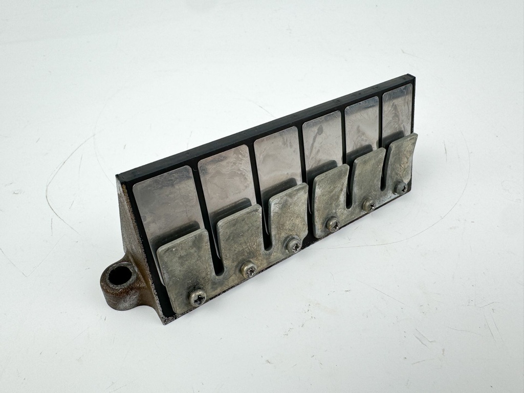 2009 Mercury 75 HP 2 Stroke Outboard Optimax Reed Valve Assembly 828623T4 OEM