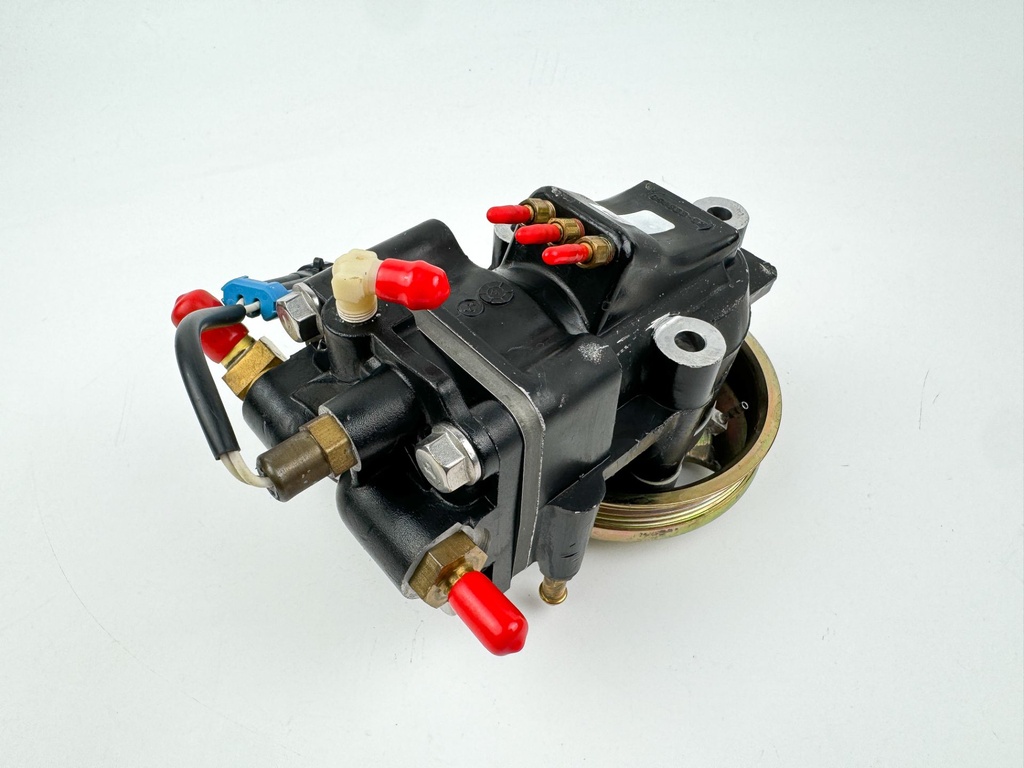 2009 Mercury 75 HP 2 Stroke Outboard Optimax Air Compressor Assembly 854333T11