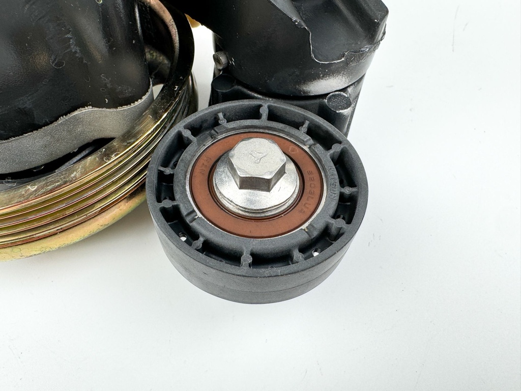 2009 Mercury 75 HP 2 Stroke Outboard Optimax Air Compressor Assembly 854333T11