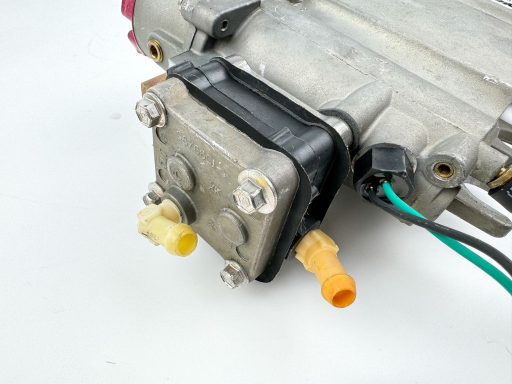 2009 Mercury 75 HP 2 Stroke Outboard Vapor Separator Tank VST 880133T12 OEM