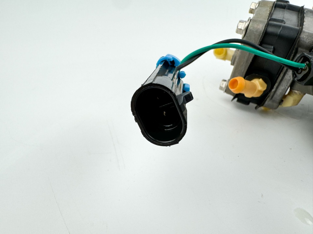 2009 Mercury 75 HP 2 Stroke Outboard Vapor Separator Tank VST 880133T12 OEM