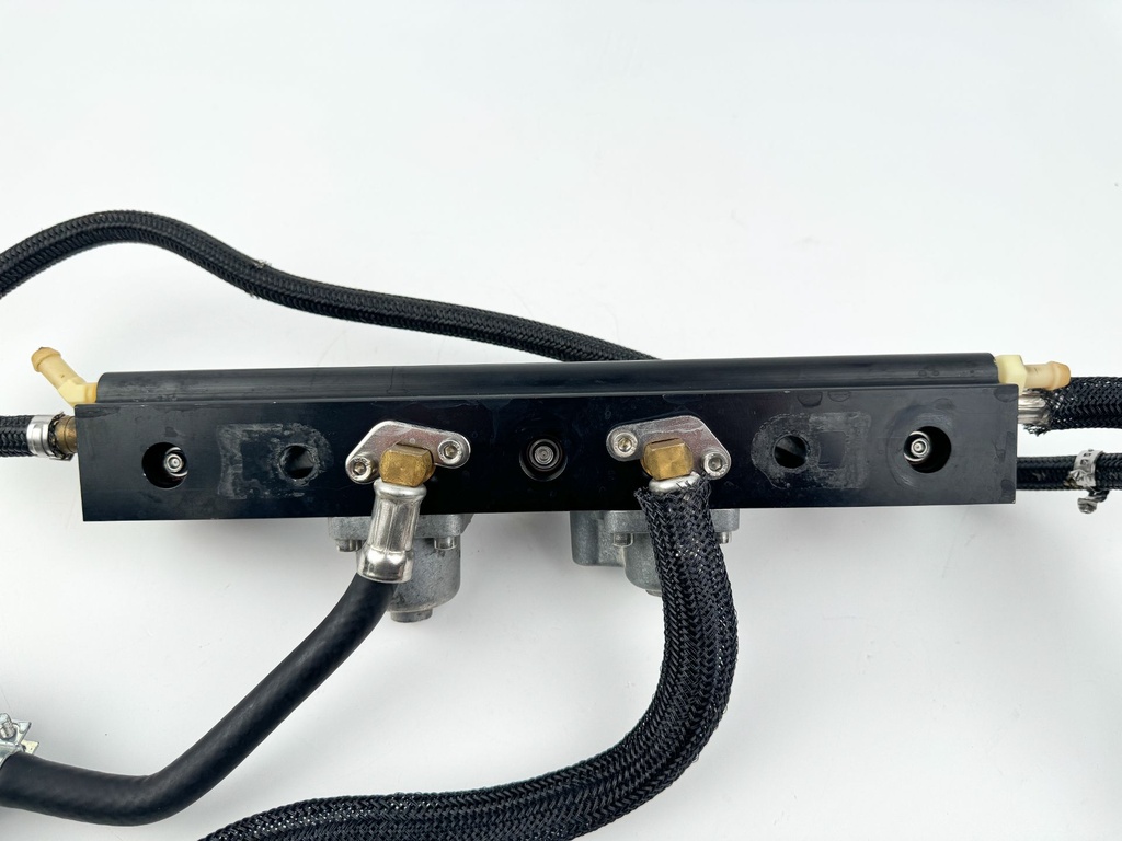 2009 Mercury 75 HP 2 Stroke Outboard Fuel Injector Set W/ Rail 895750T02 OEM