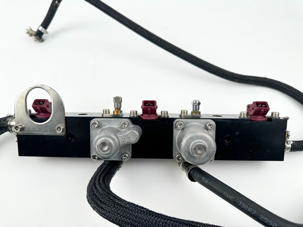 2009 Mercury 75 HP 2 Stroke Outboard Fuel Injector Set W/ Rail 895750T02 OEM