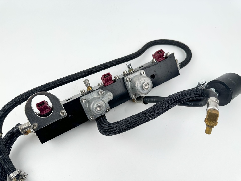 2009 Mercury 75 HP 2 Stroke Outboard Fuel Injector Set W/ Rail 895750T02 OEM