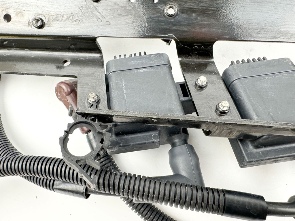 2009 Mercury 75 HP 2 Stroke Outboard Ignition Coil Set W/ Plate 879984T00 OEM