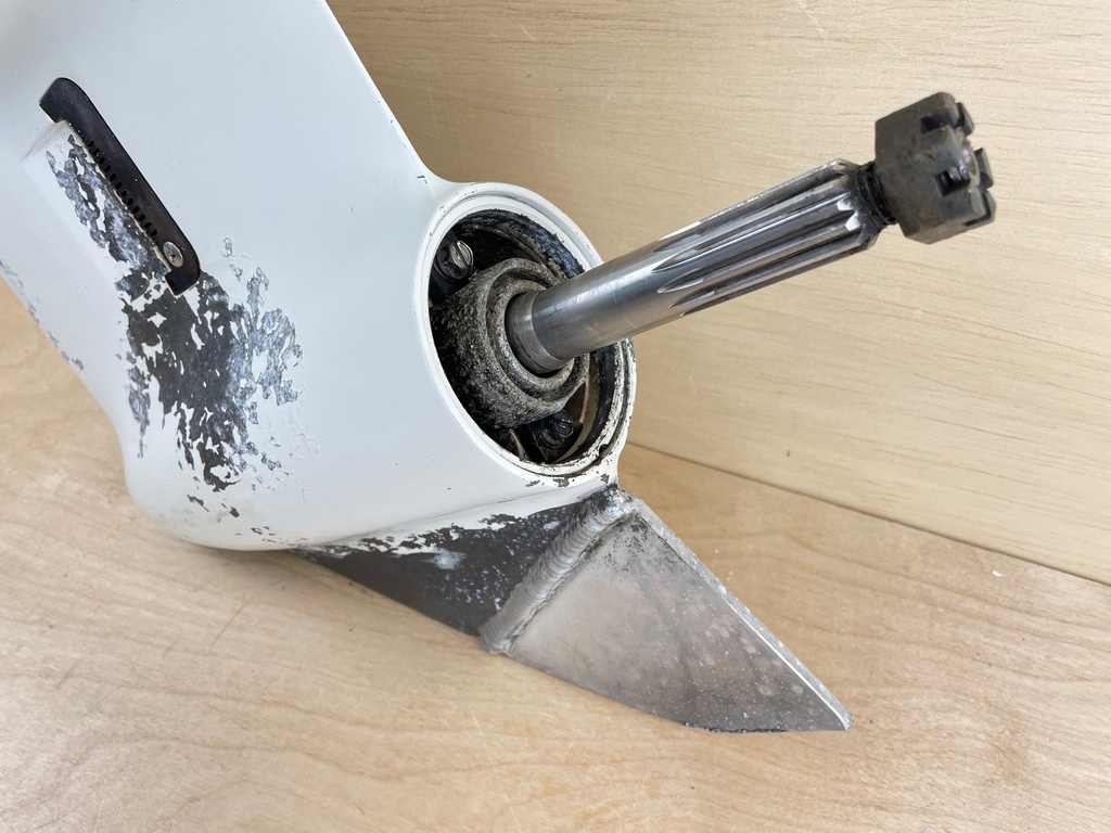 1998 Evinrude Johnson 50HP Outboard 20" Shaft Lower Unit Gearcase Assembly 0435280