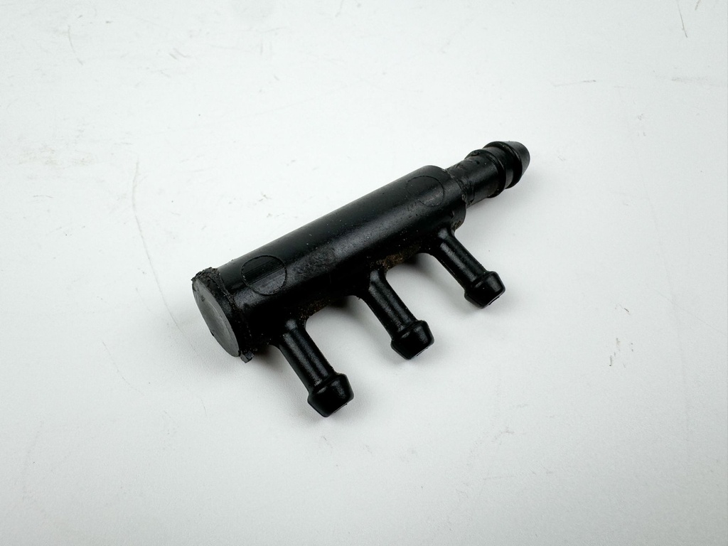 1985-05 Johnson Evinrude 25 28 30 35 40 45 48 50 55 HP Fuel Manifold 5004610