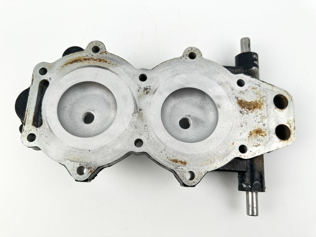 1996 Johnson 50 HP 2 Stroke Outboard Cylinder Head 0340100 OEM