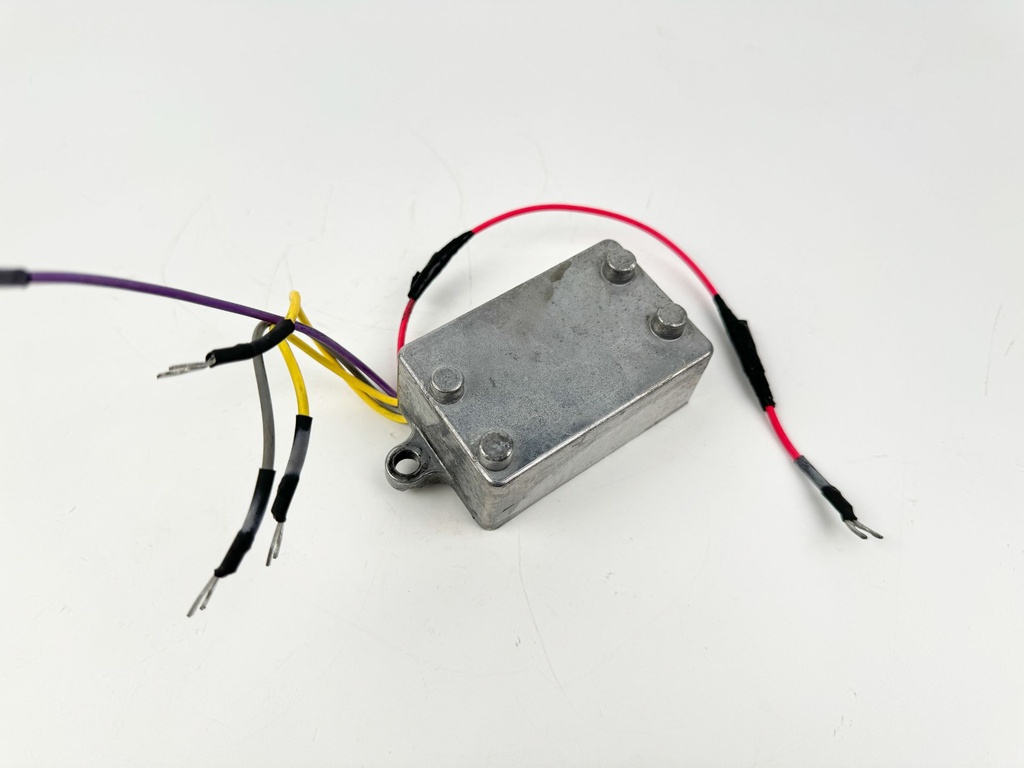 1996 Johnson 50 HP 2 Stroke Outboard Rectifier & Regulator 0585001 OEM