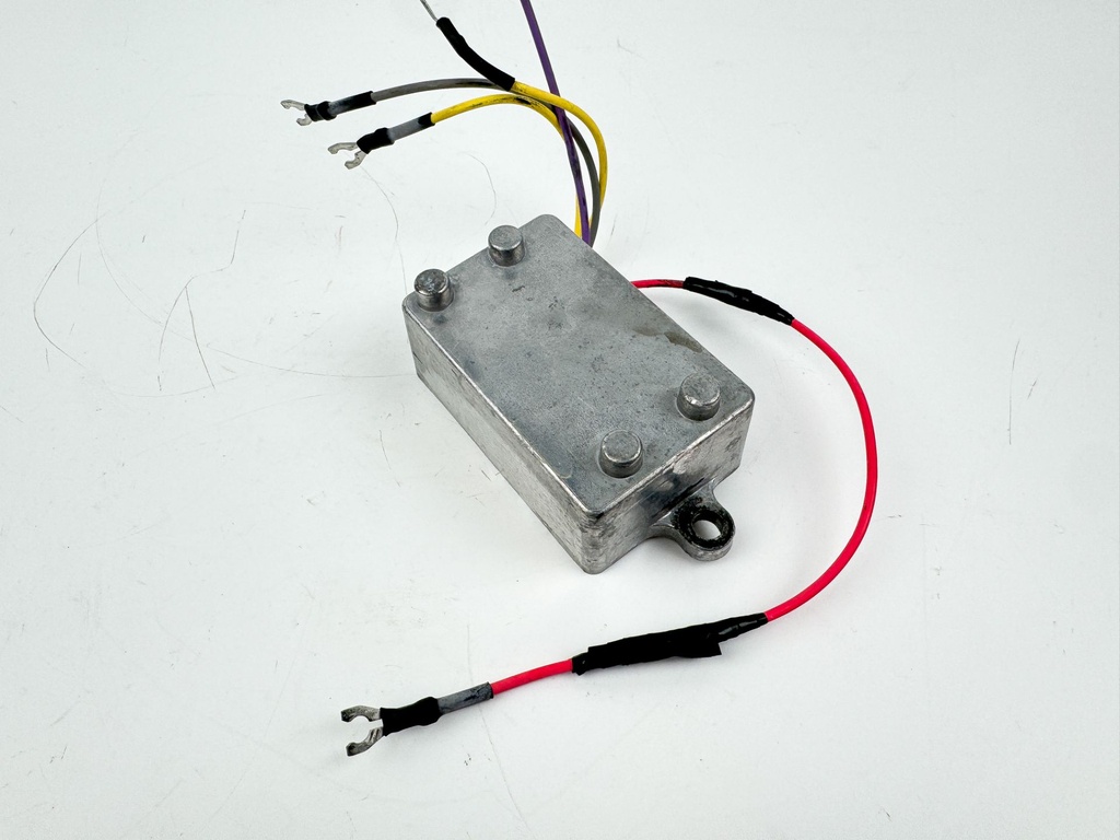 1996 Johnson 50 HP 2 Stroke Outboard Rectifier & Regulator 0585001 OEM