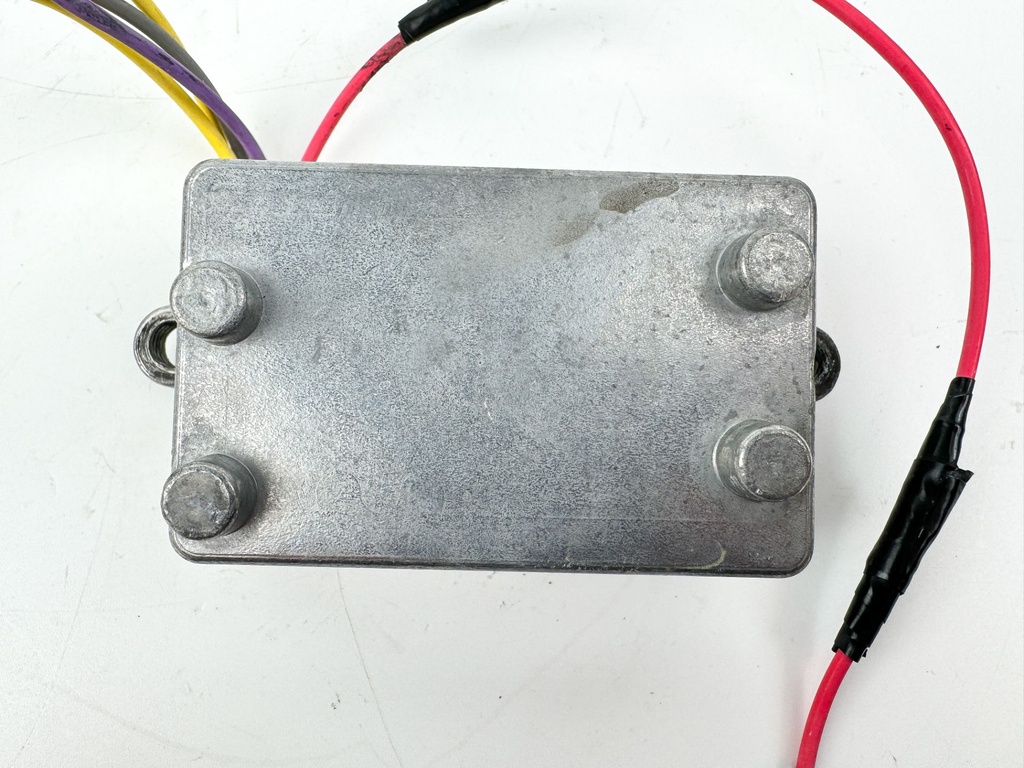 1996 Johnson 50 HP 2 Stroke Outboard Rectifier & Regulator 0585001 OEM