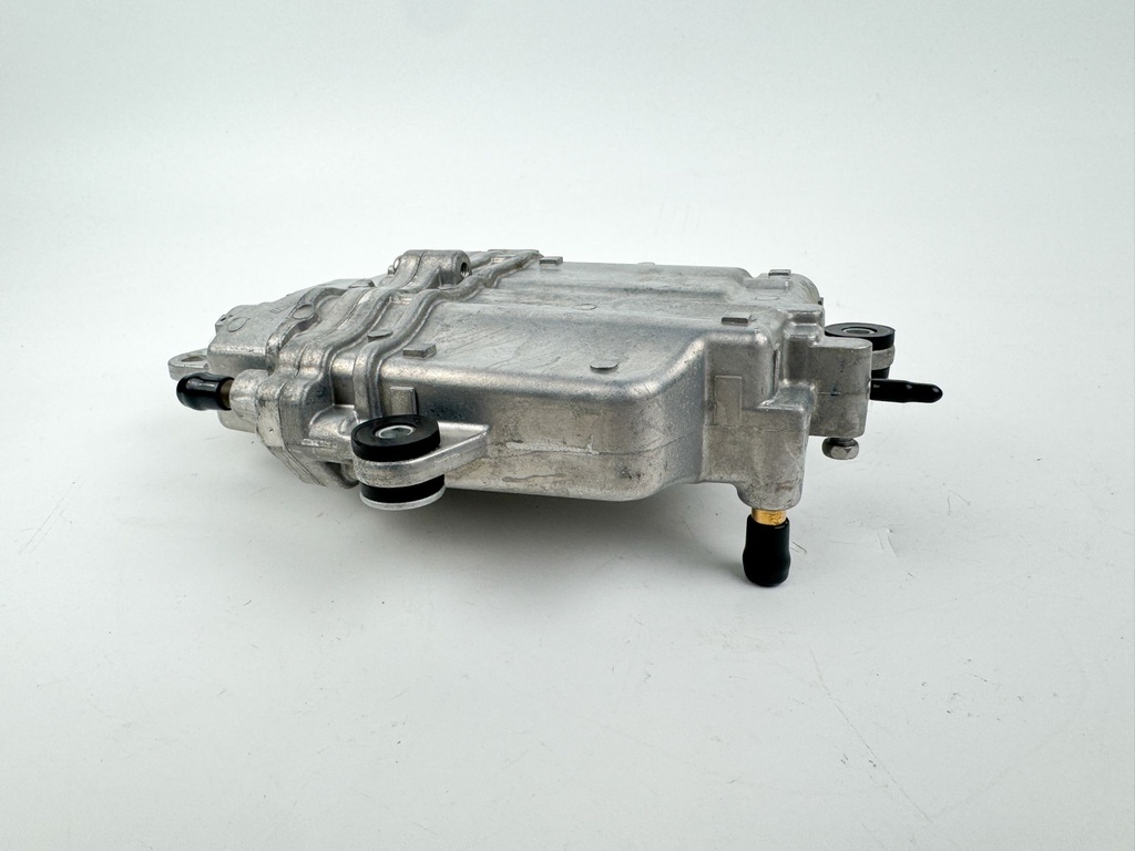 Suzuki DF 90 100 115 140 HP Outboard VST Fuel Vapor Separator 15600-90J00