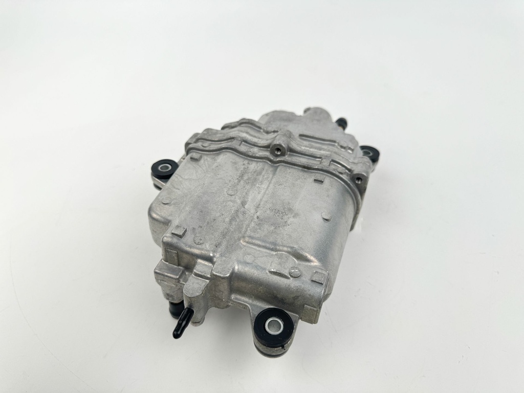 Suzuki DF 90 100 115 140 HP Outboard VST Fuel Vapor Separator 15600-90J00