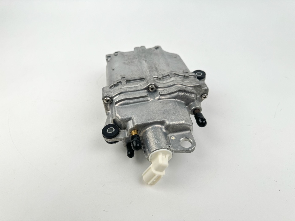 Suzuki DF 90 100 115 140 HP Outboard VST Fuel Vapor Separator 15600-90J00