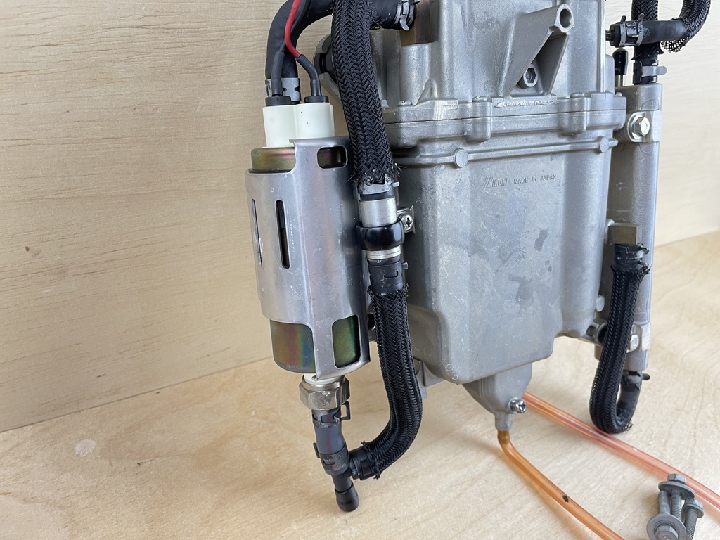 Yamaha 250HP 3.3L Outboard Float Chamber Assembly Fuel Pump 6P2-14180-03-00