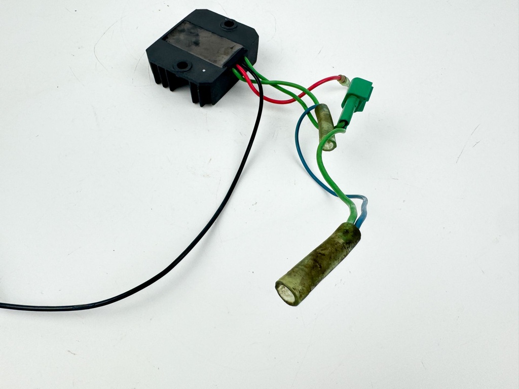 2006 Yamaha 90 HP 2 Stroke Outboard Rectifier & Regulator 6H0-81960-10-00 OEM