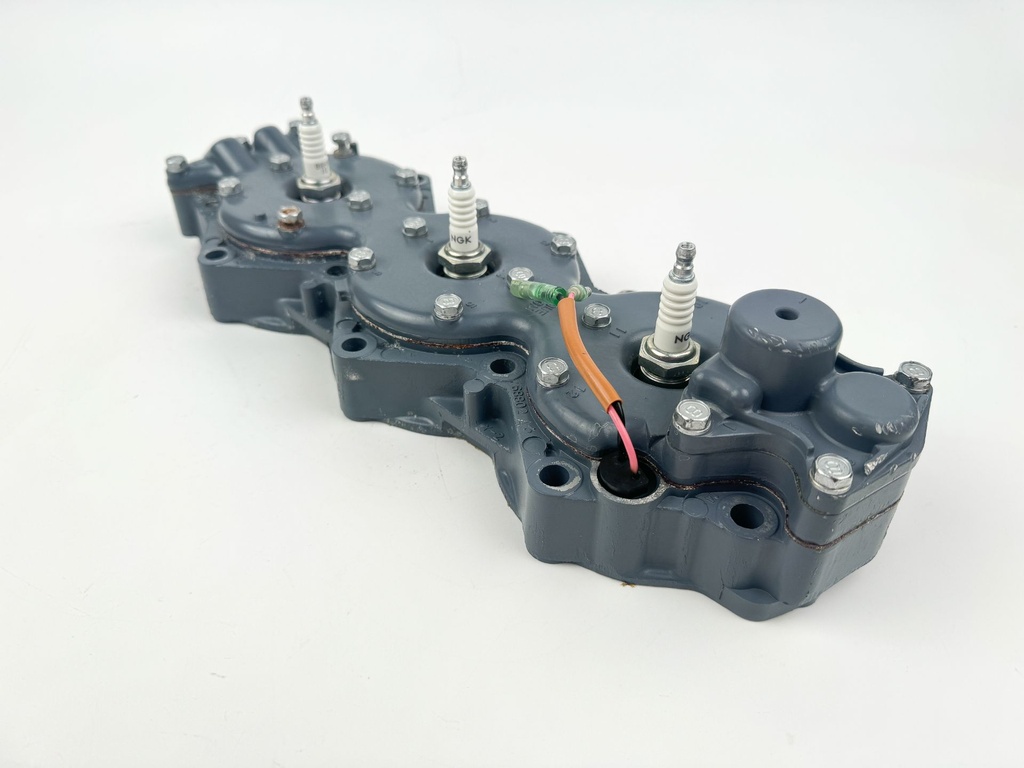 2006 Yamaha 90 HP 2 Stroke Outboard Cylinder Head Set 6H1-11111-01-1S OEM