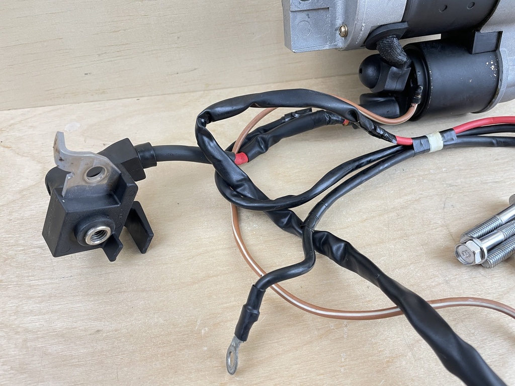 2006 Yamaha 250HP Outboard 4 Stroke Engine Starter Assembly 6BR-81800-02-00