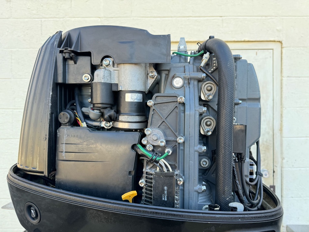 2007 Suzuki 90HP 4 Stroke Outboard Engine 20" Long Shaft - 539 Hours