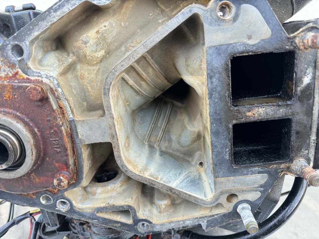 2003 Mercury 150 HP 2 Stroke Outboard Powerhead 823434T00 OEM