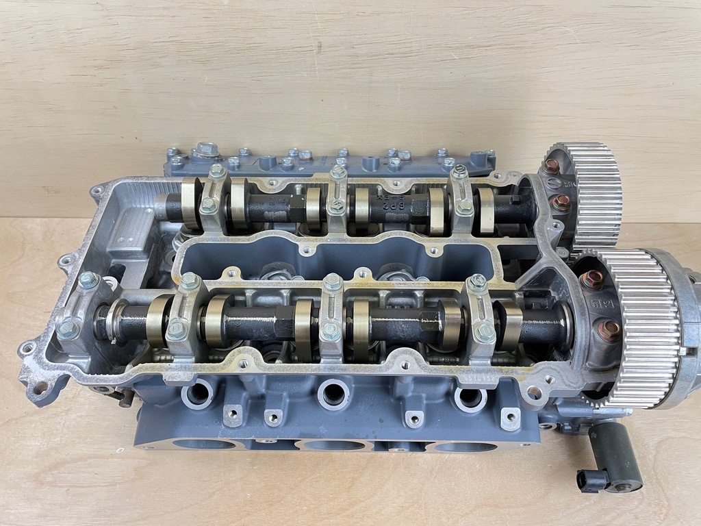 2006 Yamaha 250HP 3.3L 4 Stroke Starboard Cylinder Head 6P2-11110-01-94