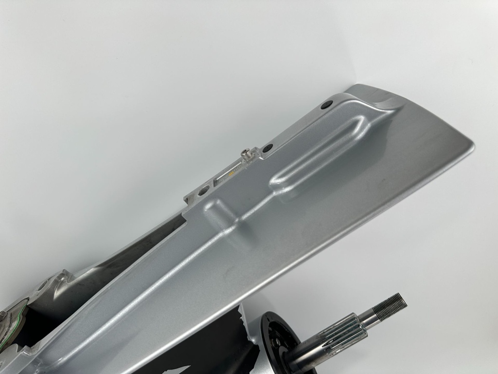 Mercury V8 Outboard 25" XL Cambered Lower Unit Gear Case RH Standard