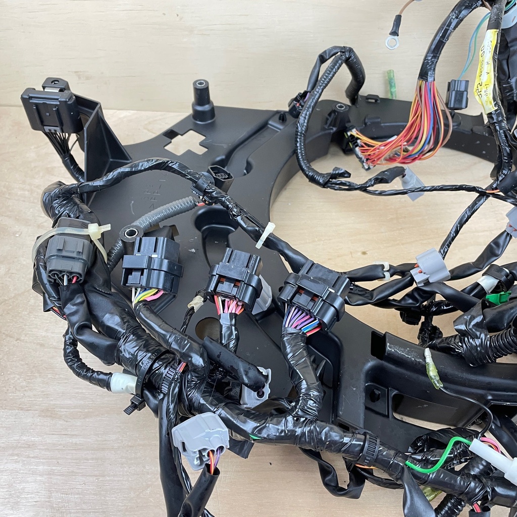 2007 Yamaha 250HP 4 Stroke Outboard Engine Wiring Harness 6P2-82590-30-00