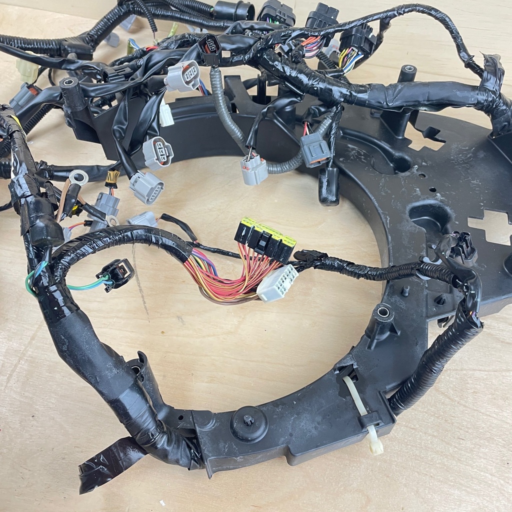 2006 Yamaha 250HP 3.3L 4 Stroke Outboard Engine Wiring Harness 6P2-82590-30-00