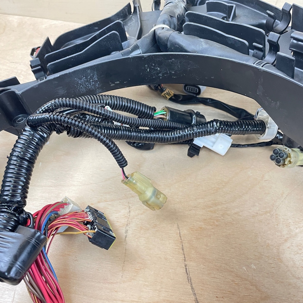 2006 Yamaha 250HP 3.3L 4 Stroke Outboard Engine Wiring Harness 6P2-82590-30-00