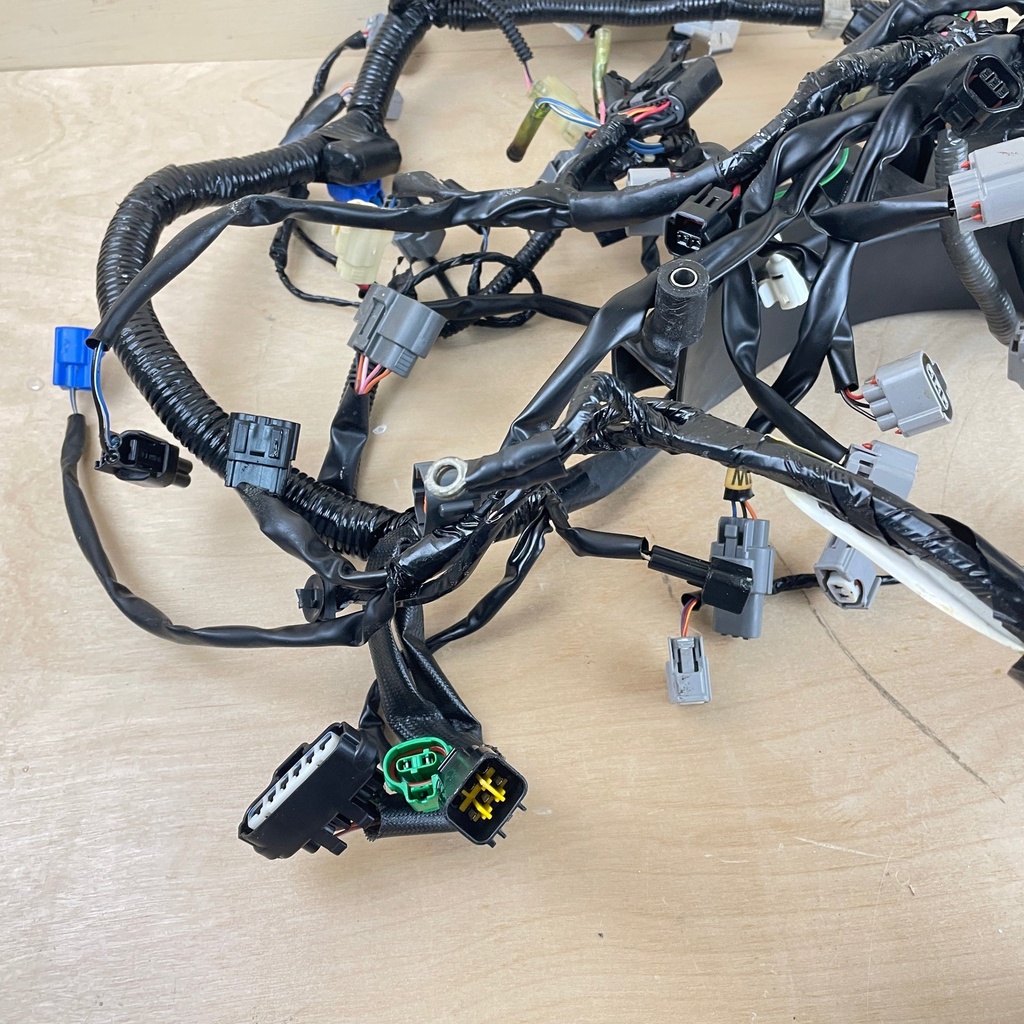 2006 Yamaha 250HP 3.3L 4 Stroke Outboard Engine Wiring Harness 6P2-82590-30-00