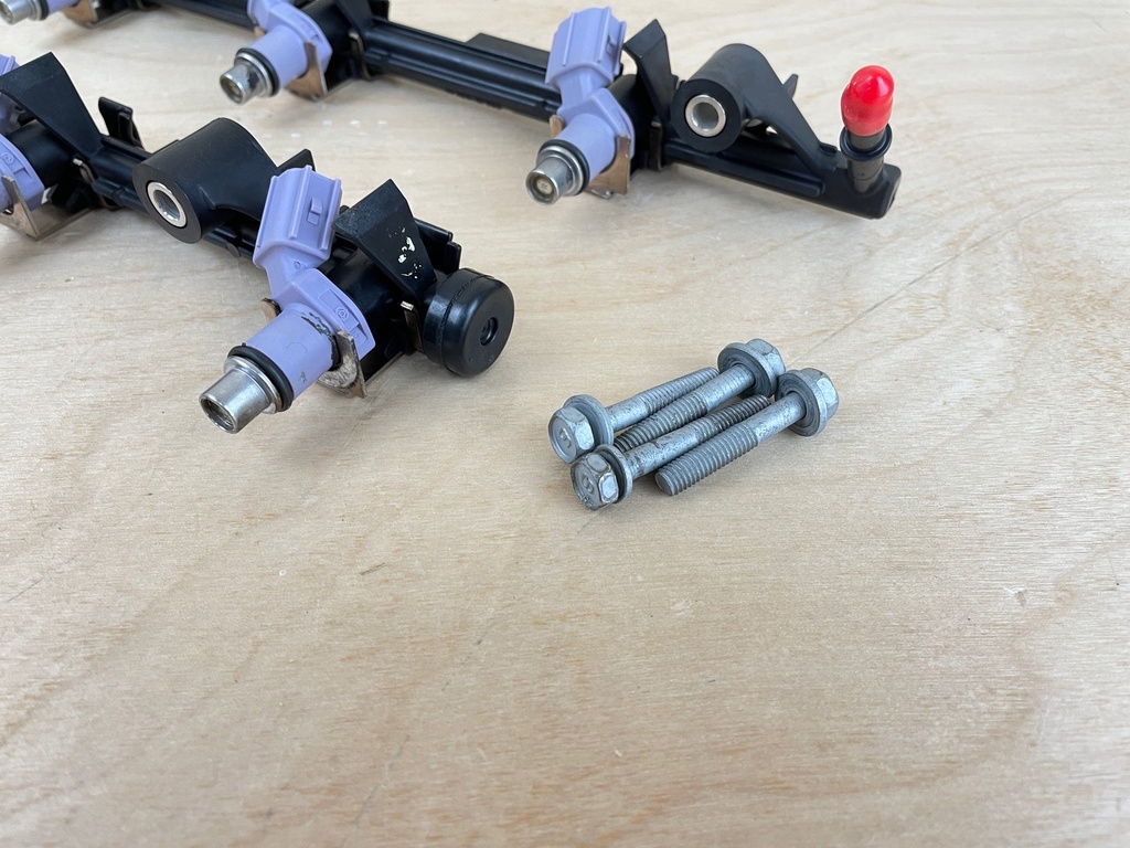 Yamaha 250HP Outboard Engine Fuel Injector Set with Rail 6P2-13160-11-00 6P2-13160-10-00