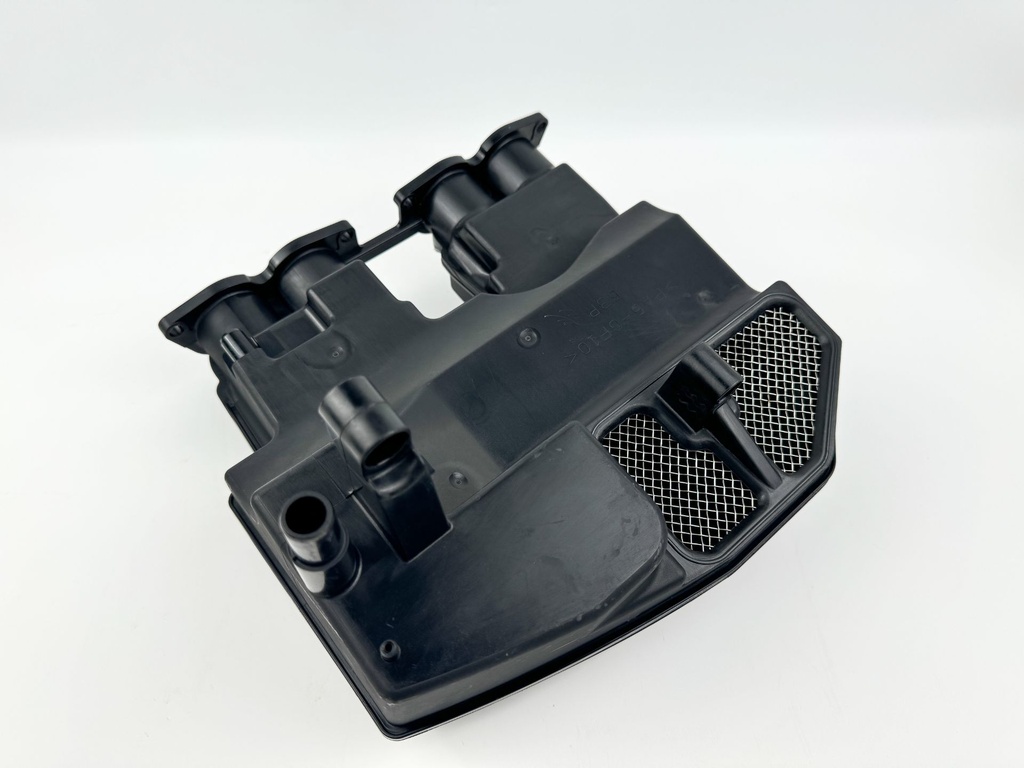 2011 Yamaha 150 HP 4 Stroke Outboard Intake Air Silencer Assembly 63P-14440-00-00 OEM