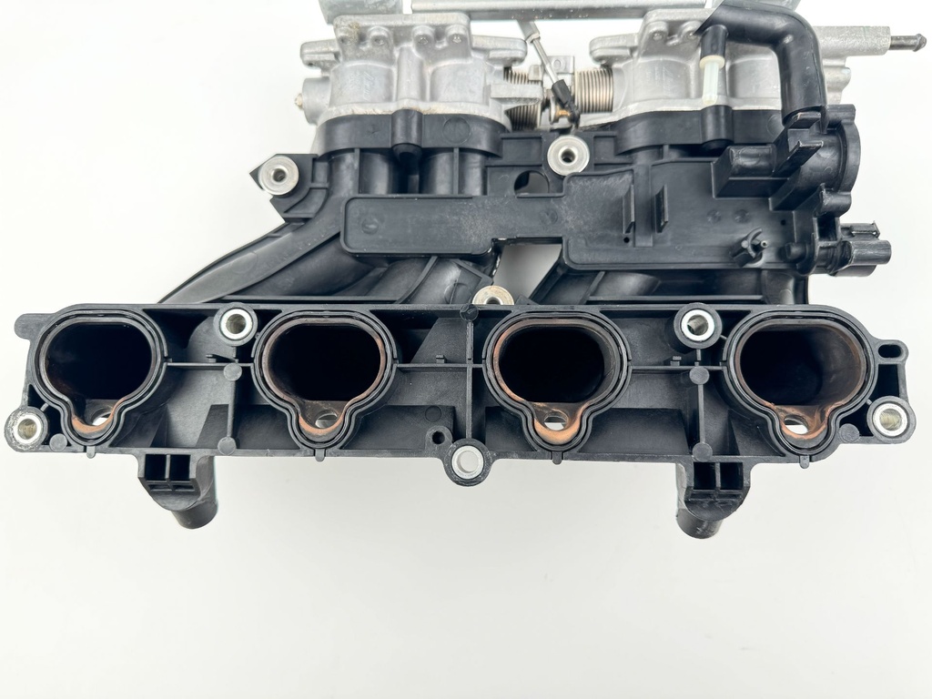 2011 Yamaha 150 HP 4 Stroke Outboard Intake Manifold & Throttle Body 63P-13641-00-00 OEM