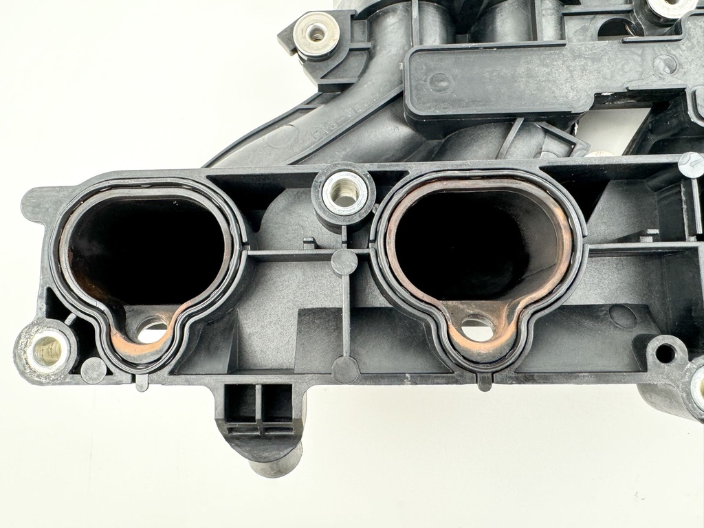 2011 Yamaha 150 HP 4 Stroke Outboard Intake Manifold & Throttle Body 63P-13641-00-00 OEM