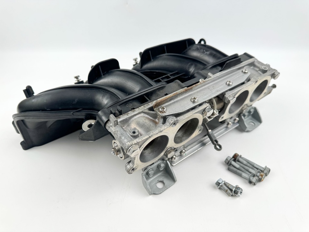 2011 Yamaha 150 HP 4 Stroke Outboard Intake Manifold & Throttle Body 63P-13641-00-00 OEM