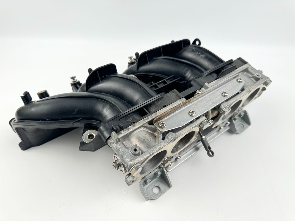 2011 Yamaha 150 HP 4 Stroke Outboard Intake Manifold & Throttle Body 63P-13641-00-00 OEM