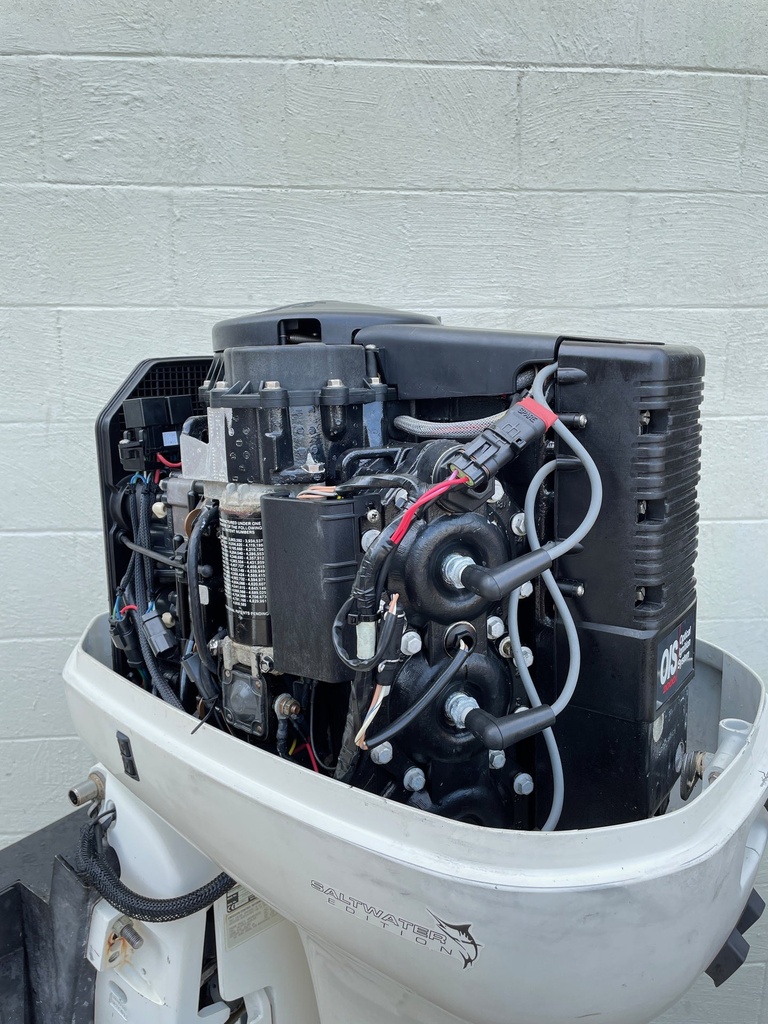 2004 Johnson 175HP Outboard 25" Shaft 2 Stroke Engine