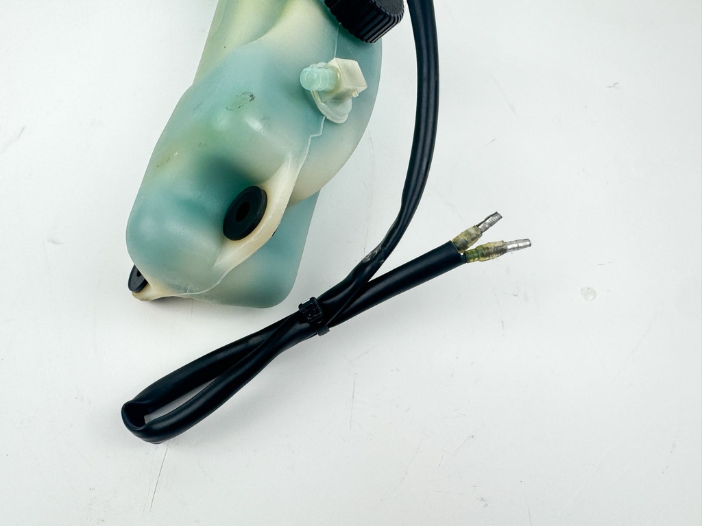 2003 Mercury 150 HP 2 Stroke Outboard Oil Tank 994436 OEM