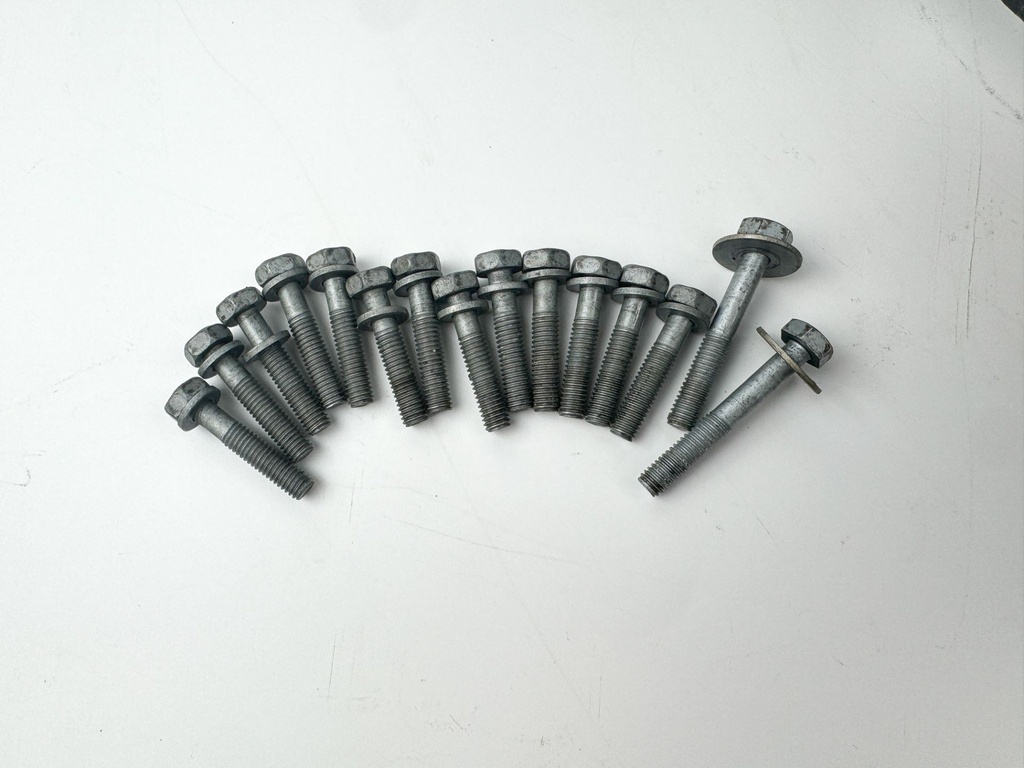 2011 Yamaha 150 HP 4 Stroke Outboard Cylinder Head 63P-W009A-03-9S OEM